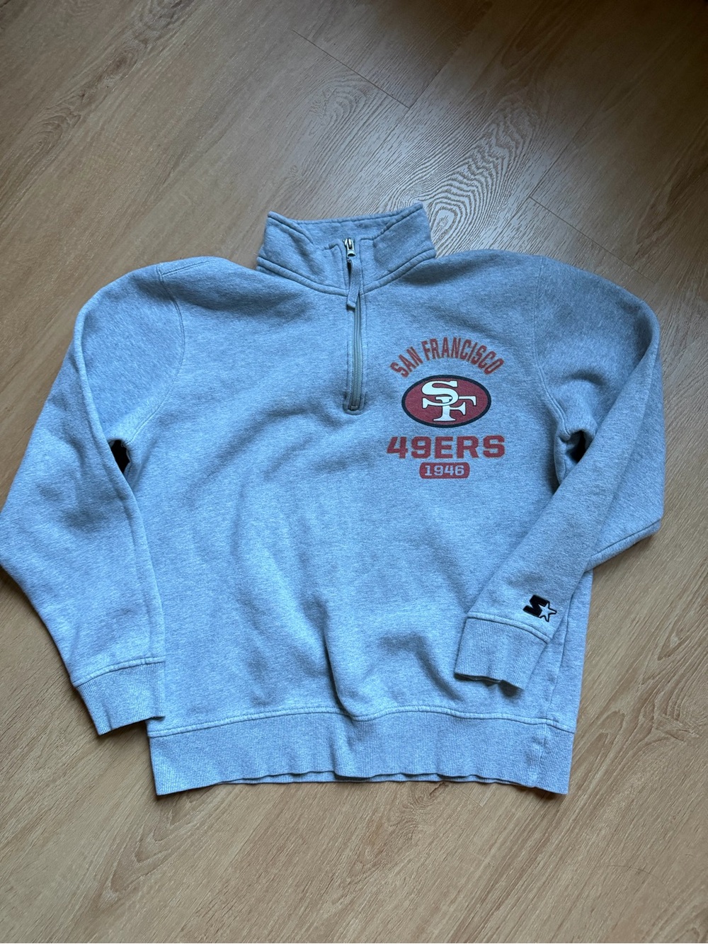 STARTER San Francisco 49ers Gray Half-Zip Sweatshirt with Red Logo